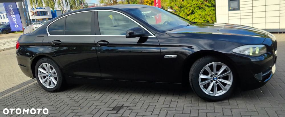 BMW Seria 5 525d - 5