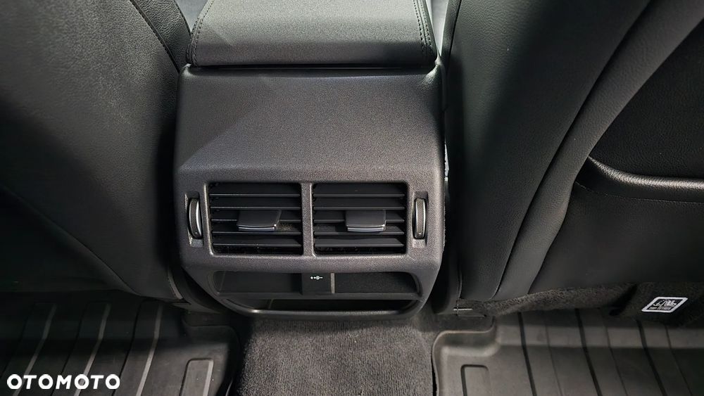 Land Rover Discovery Sport D200 Dynamic S - 13