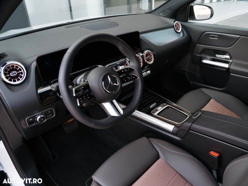 Mercedes-Benz EQA 300 4MATIC - 11