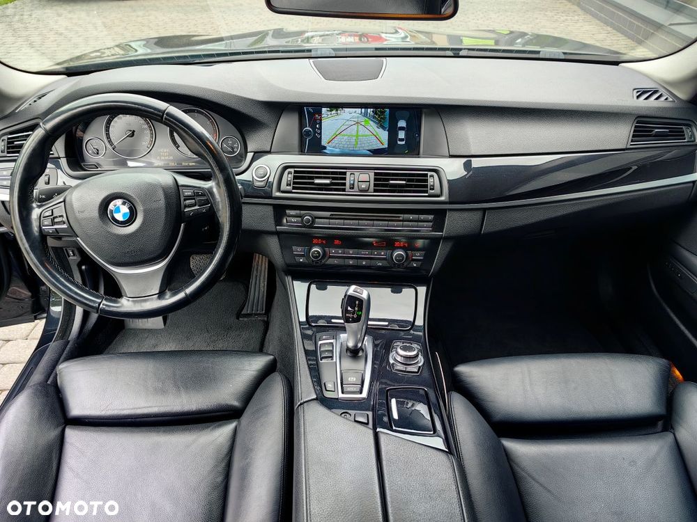 BMW Seria 5 525d - 9