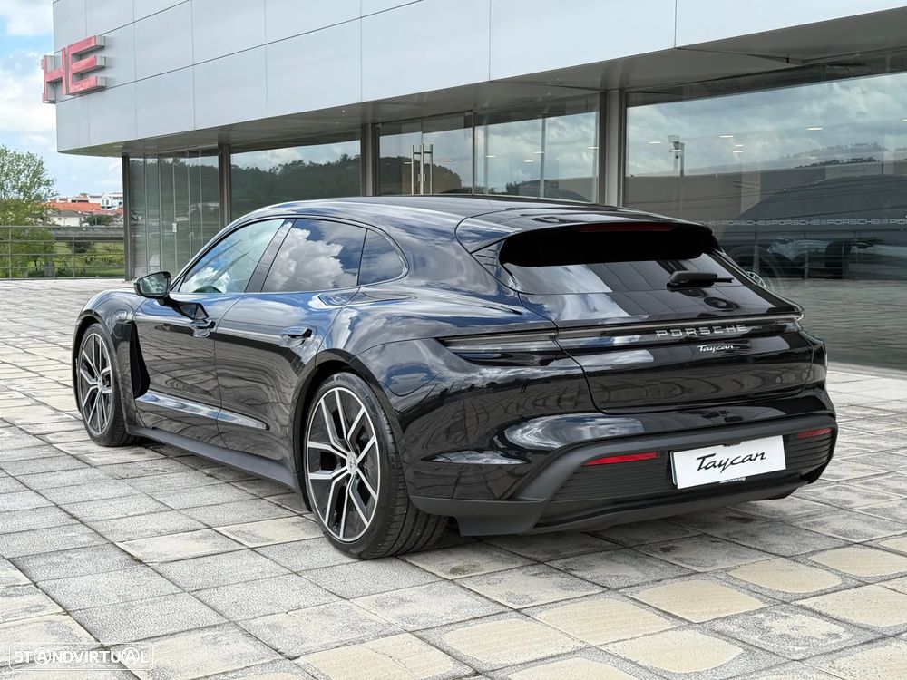 Porsche Taycan Sport Turismo - 3