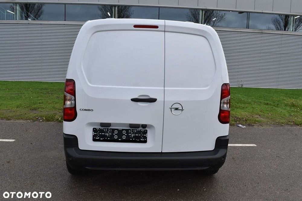 Opel Combo Van L1H1 1.2 110KM - 8