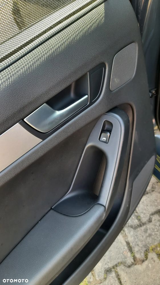 Audi A4 Limousine - 10