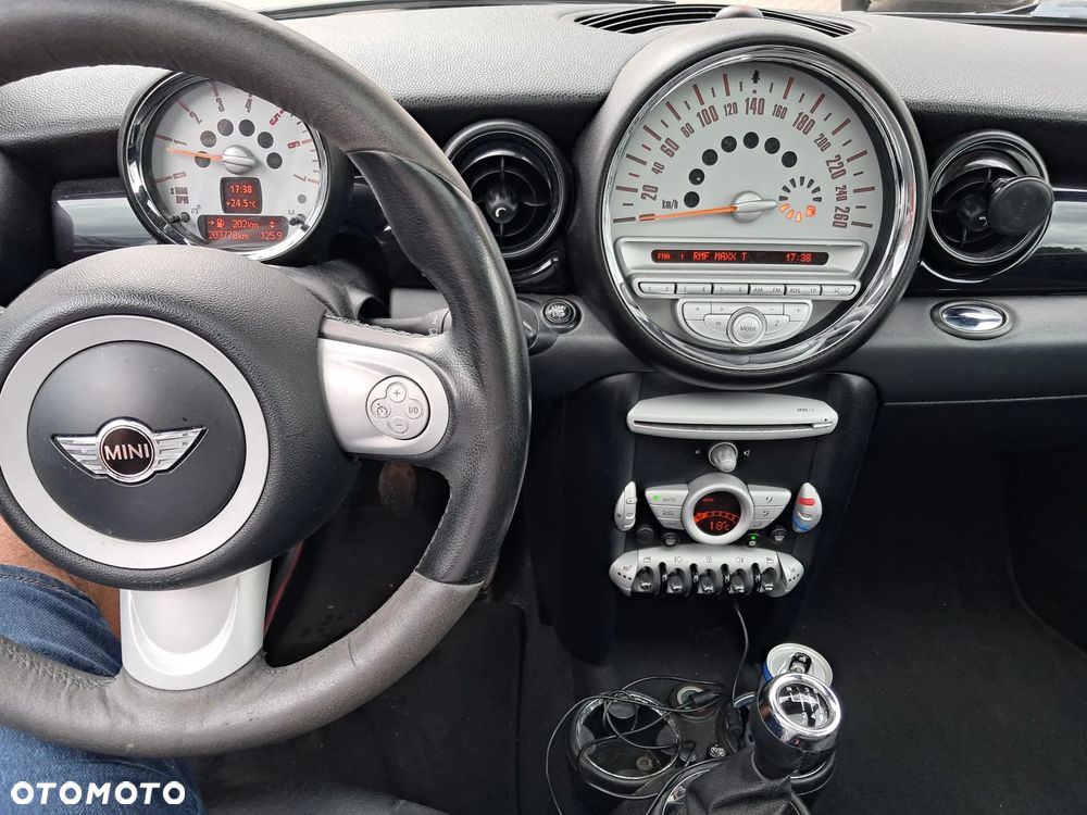 MINI Clubman Cooper D - 8