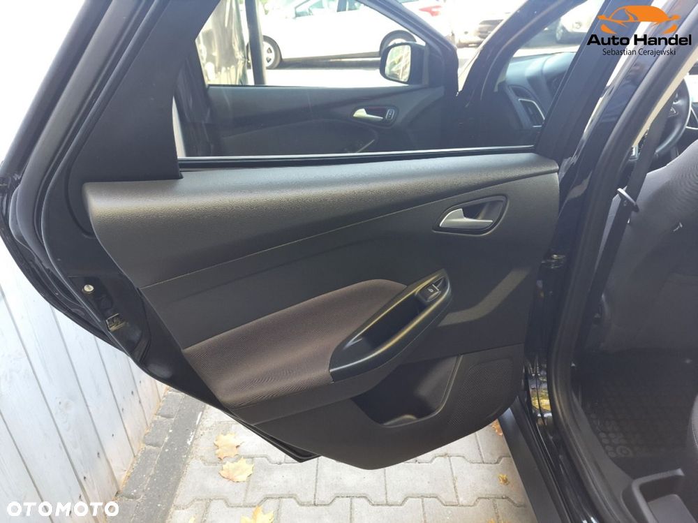 Ford Focus Turnier 1.0 EcoBoost Start-Stopp-System TITANIUM - 41