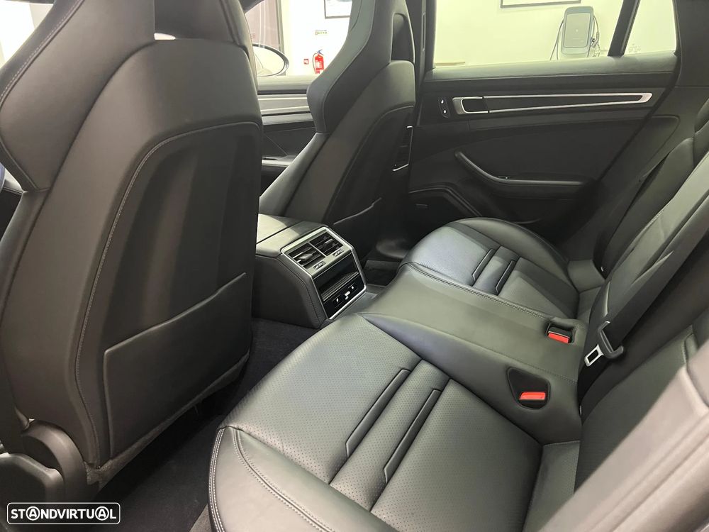 Porsche Panamera - 38