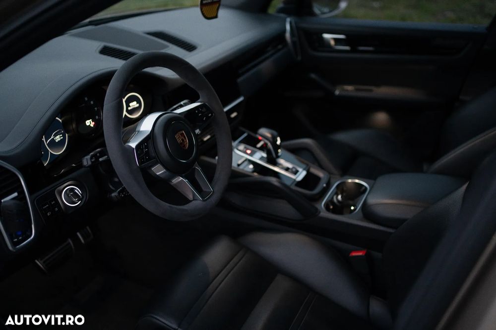 Porsche Cayenne S - 8