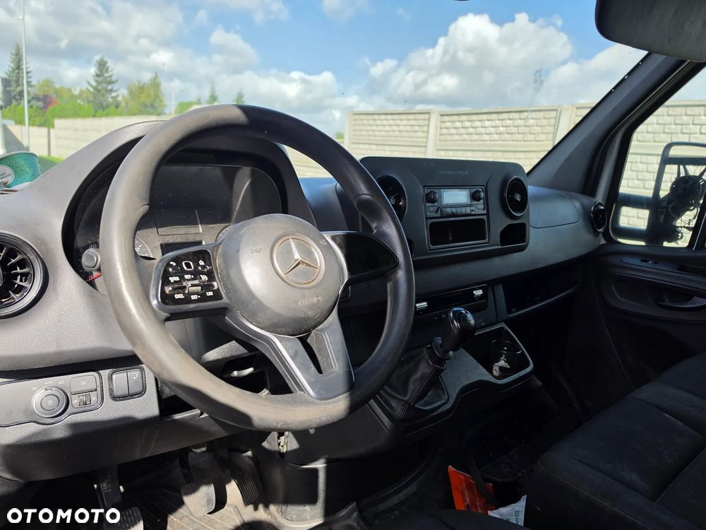 Mercedes-Benz Sprinter - 6
