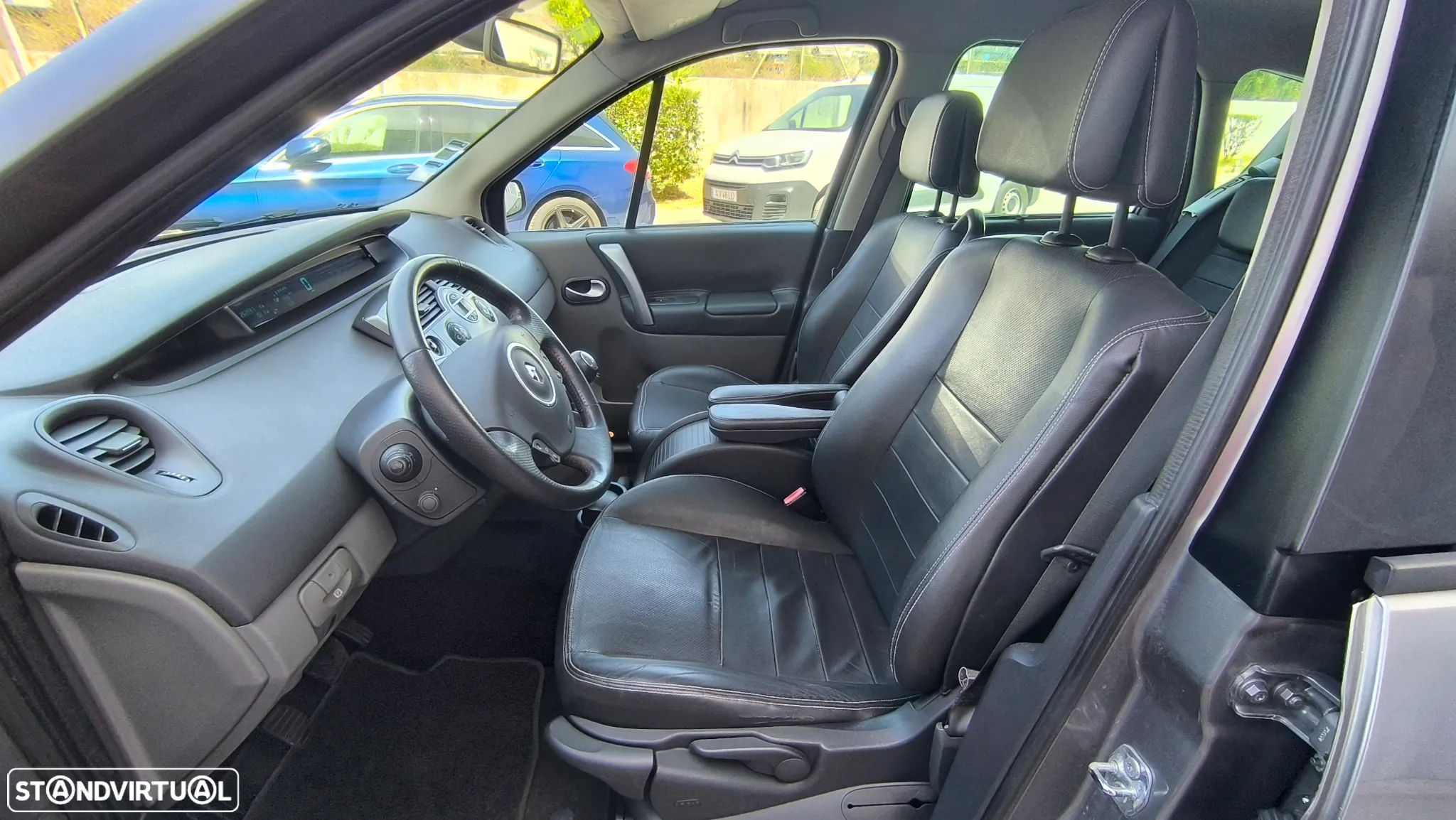 Renault Scénic 1.5 dCi Dynamique S - 10