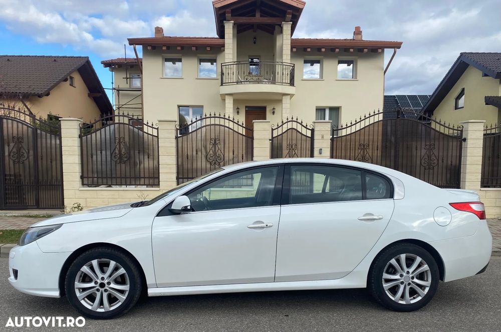 Renault Latitude - 1