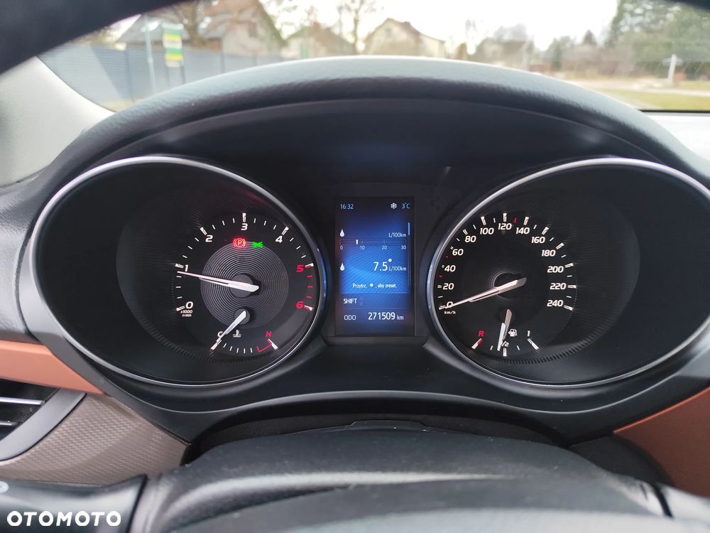 Toyota Avensis 2.0 D-4D Active Business - 8