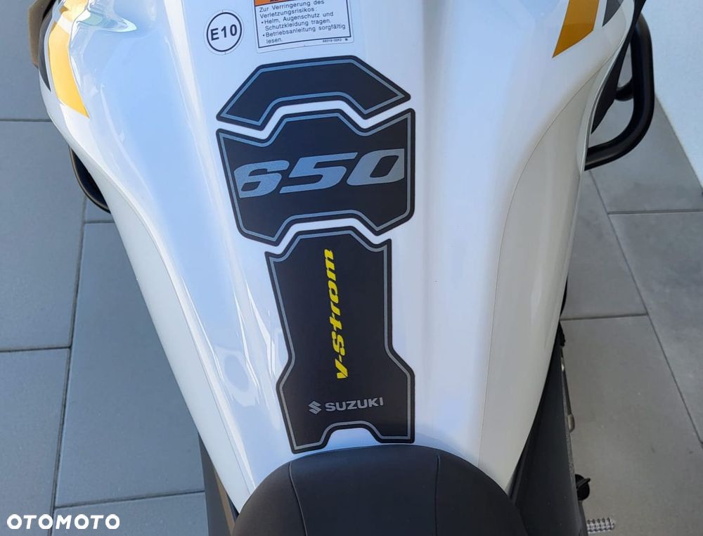 Suzuki DL - 10
