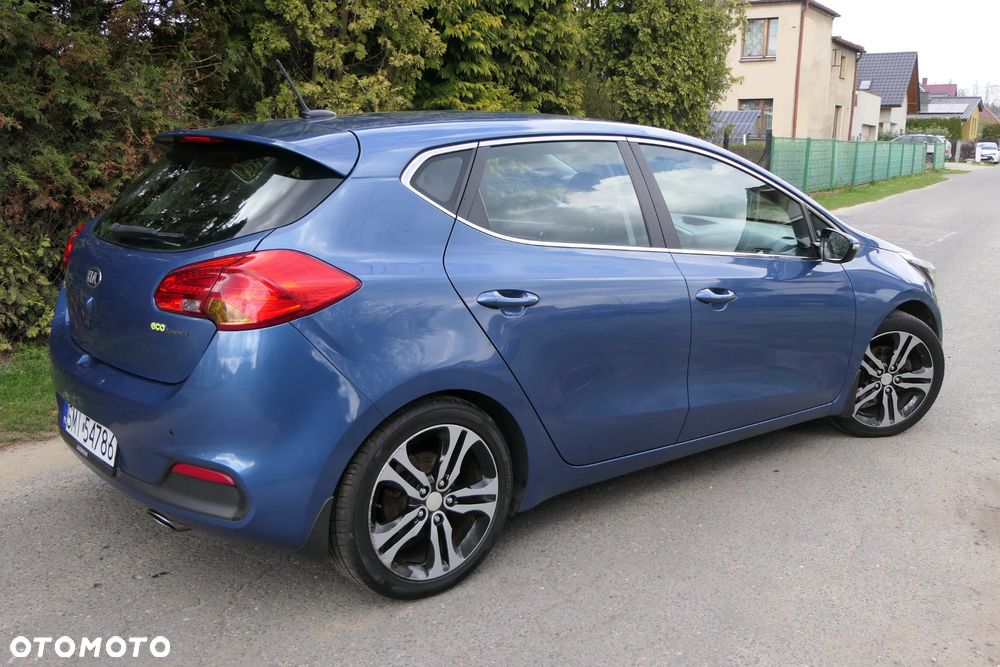 Kia Ceed 1.6 GDI Dream-Team Edition - 9
