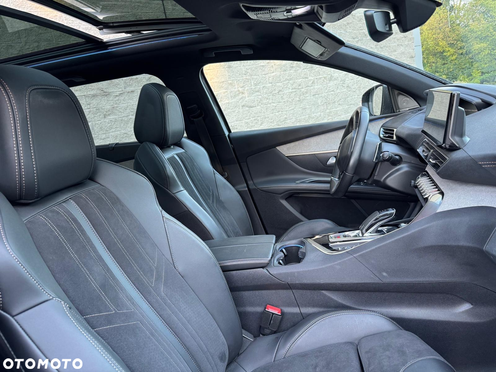 Peugeot 5008 BlueHDI 180 EAT8 GT - 33