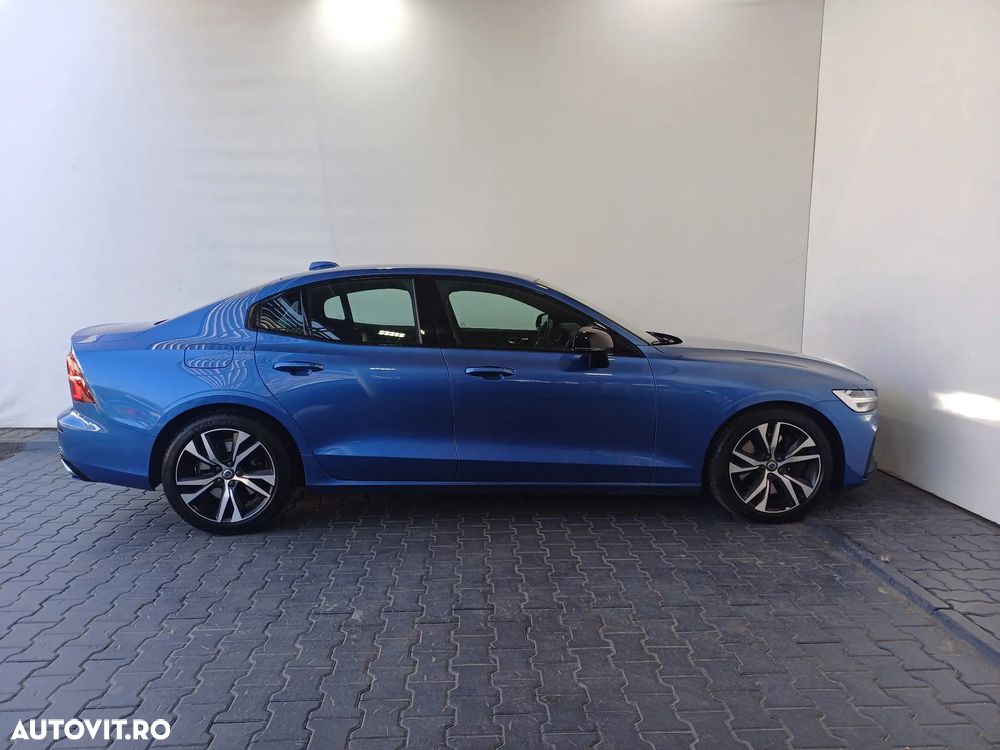Volvo S60 B4 MHEV AT Plus Dark - 27
