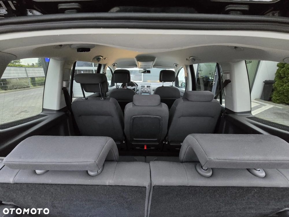 Volkswagen Touran 1.6 TDI DPF BlueMotion Technology Comfortline - 14