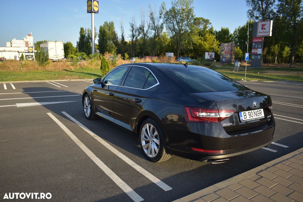 Skoda Superb 2.0 TSI DSG 4X4 Laurin & Klement - 8