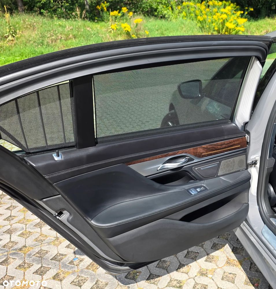 BMW Seria 7 - 13