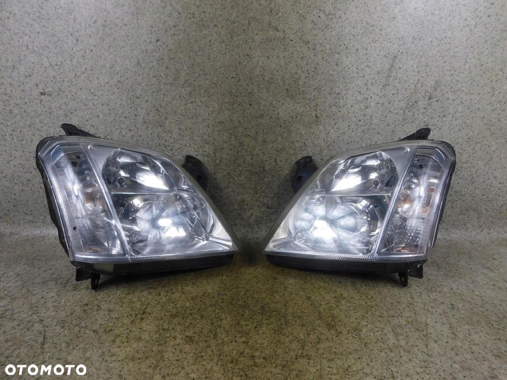 93321054 93321055 Lampa Lampy Przód Xenon Opel Meriva A - 1
