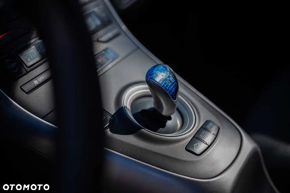 Toyota Auris 1.8 HSD Luna - 24