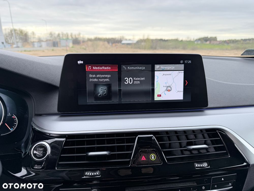 BMW Seria 5 530i - 11