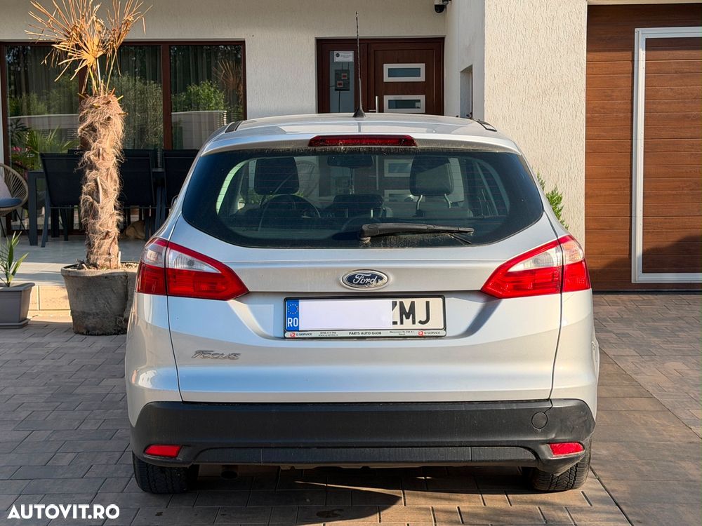 Ford Focus 1.6 TDCI DPF Champions Edition - 5