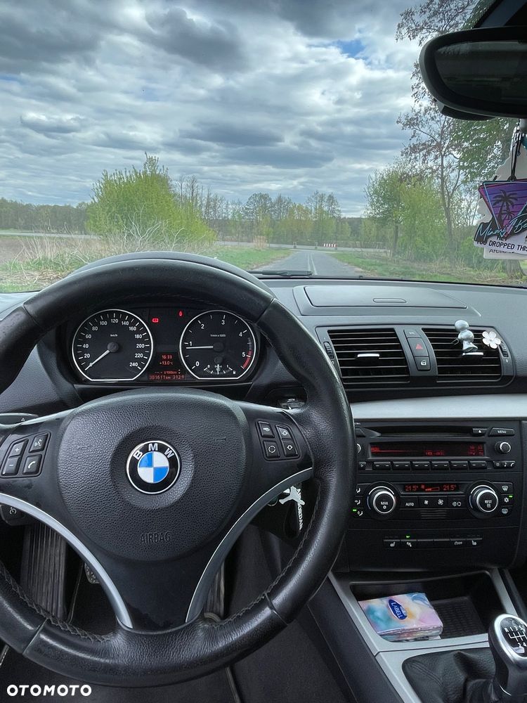 BMW Seria 1 118d - 10