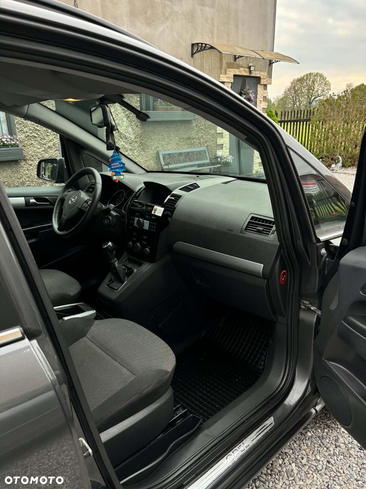 Opel Zafira 1.7 CDTI - 18