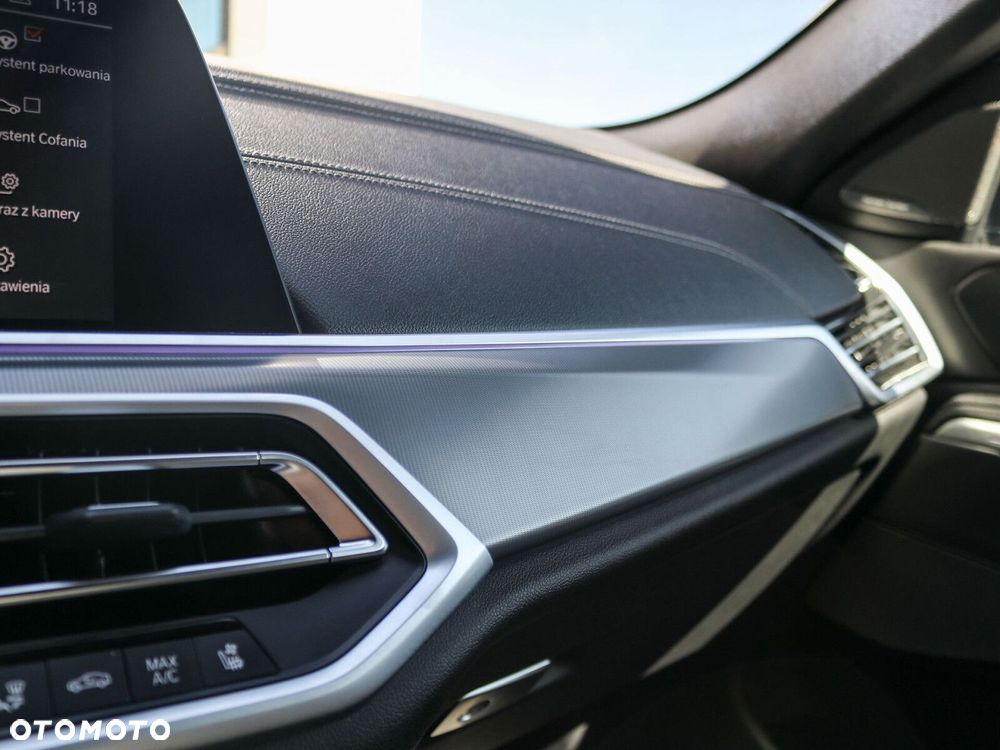 BMW X6 - 25