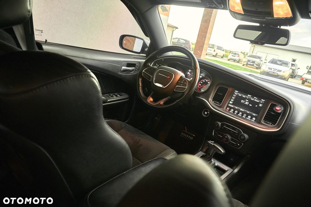 Dodge Charger 5.7 R/T - 23