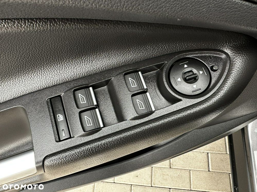 Ford Kuga 1.5 EcoBoost 2x4 Titanium - 27