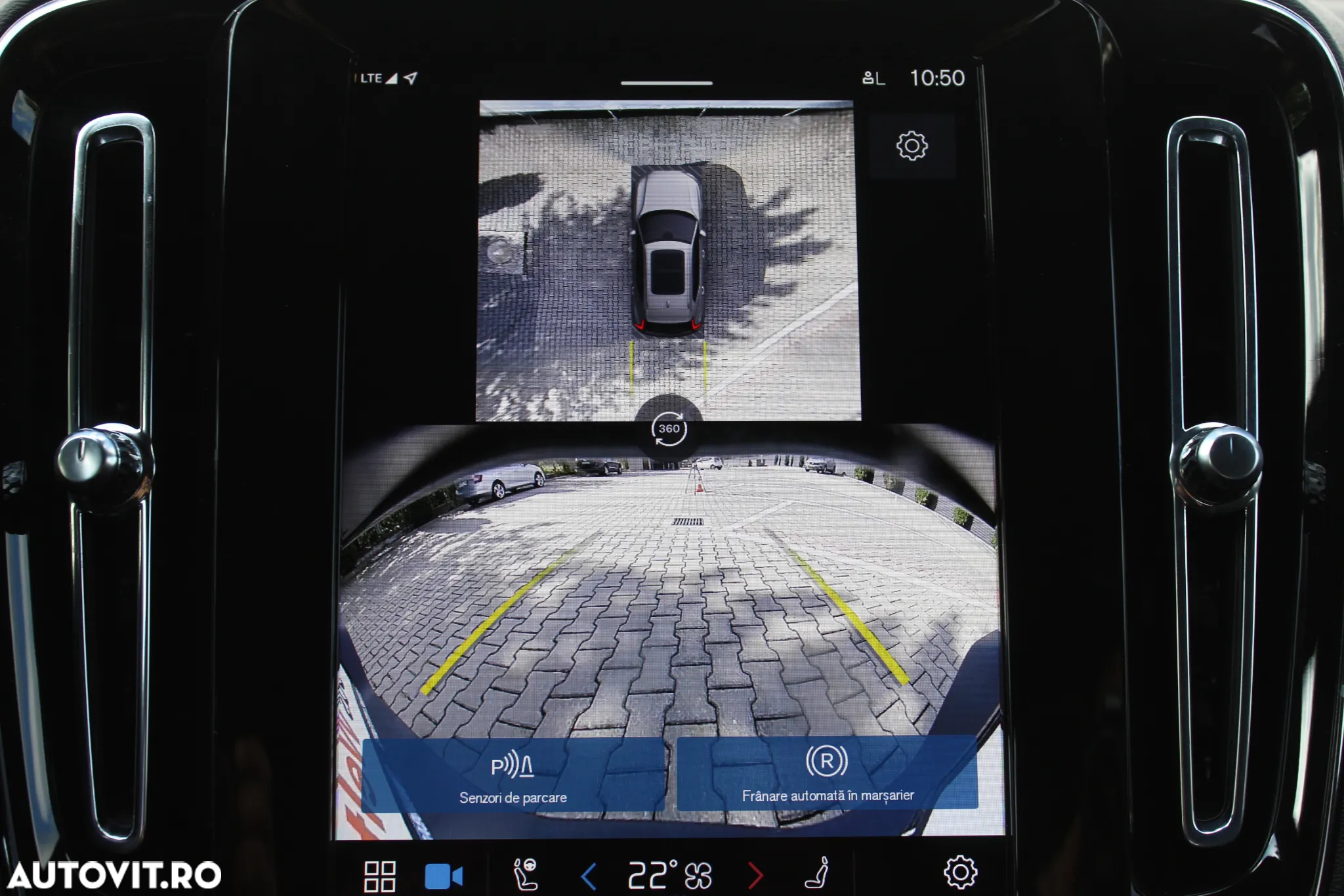 Volvo XC 40 B4 AT FWD MHEV Ultimate Dark - 40