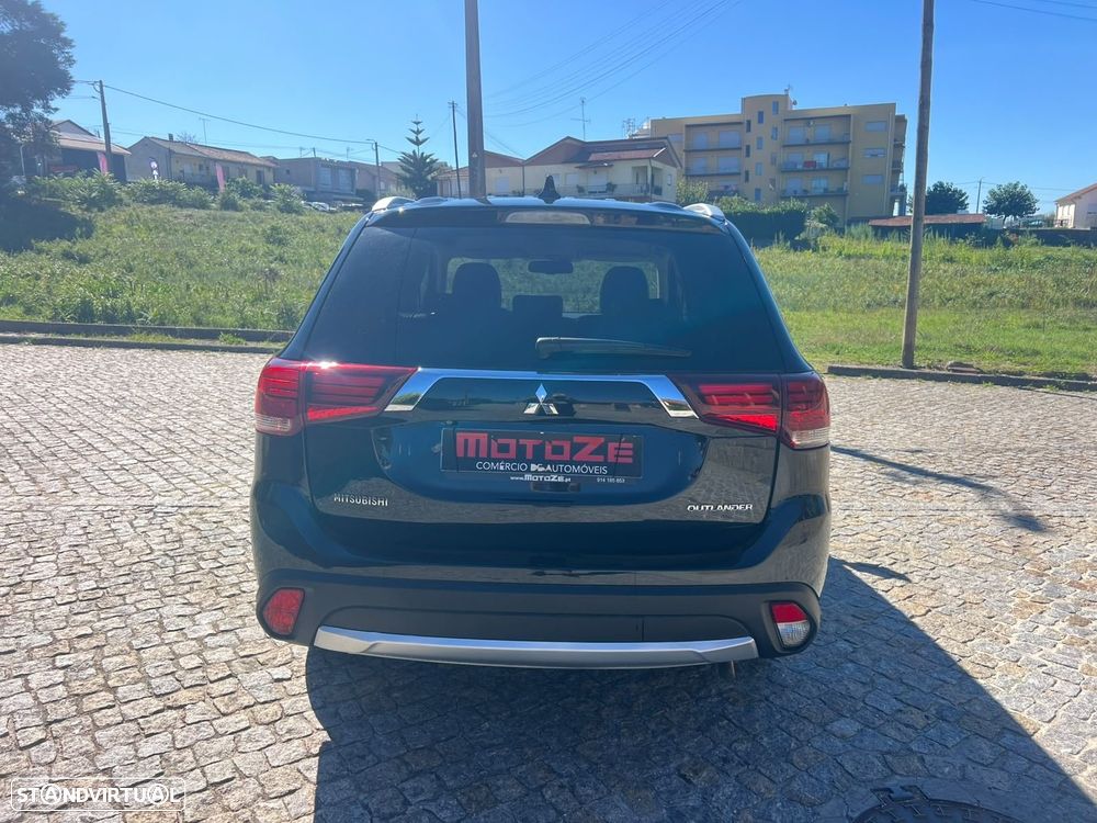 Mitsubishi Outlander 2.2 DI-D Intense - 6