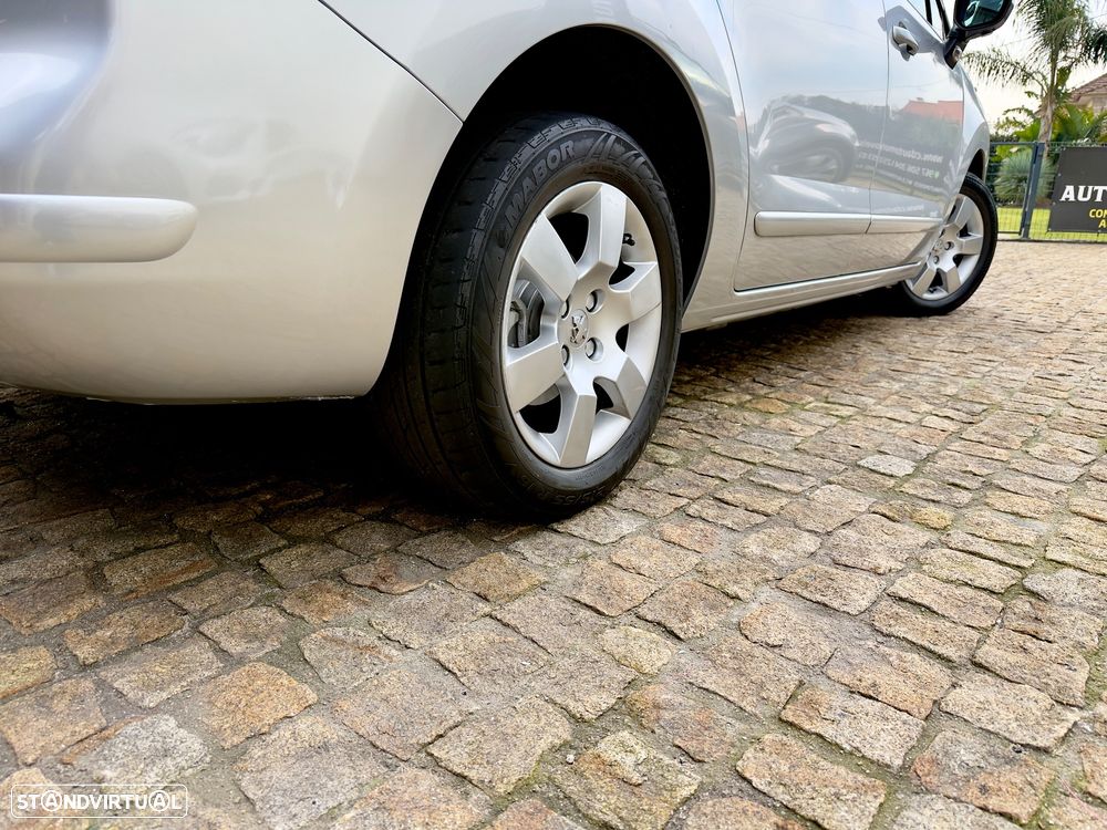 Peugeot 5008 1.6 E-HDi 5L SE Style 2-Tronic - 17