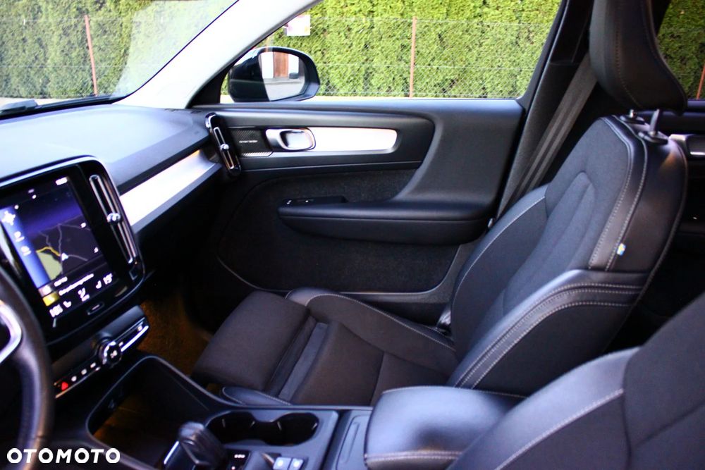 Volvo XC 40 D3 Momentum Pro - 31