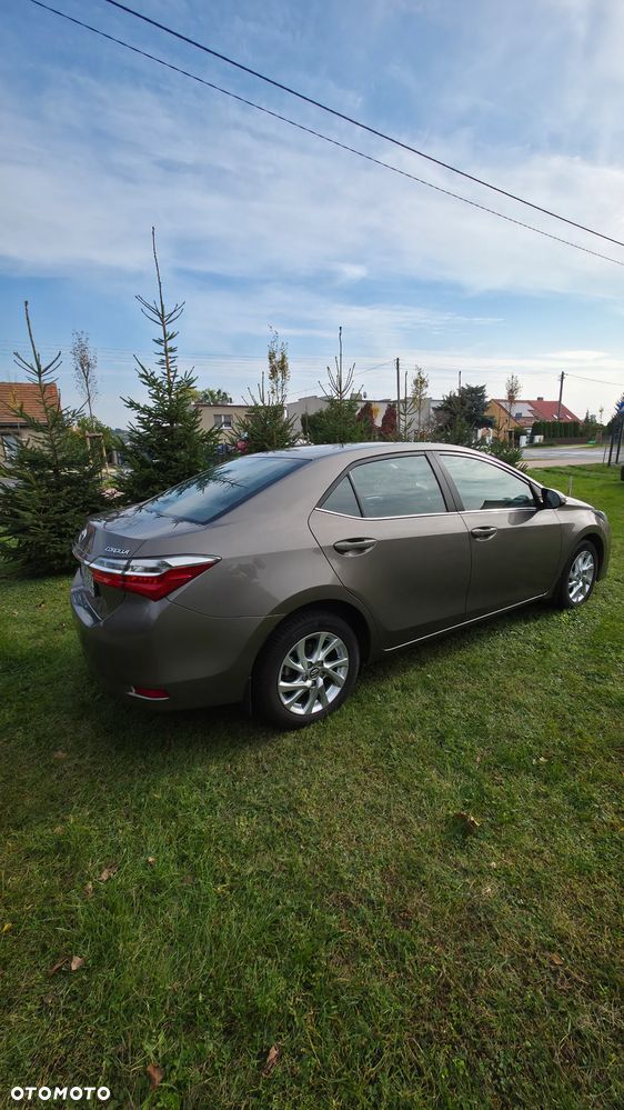 Toyota Corolla 2017 photo 3
