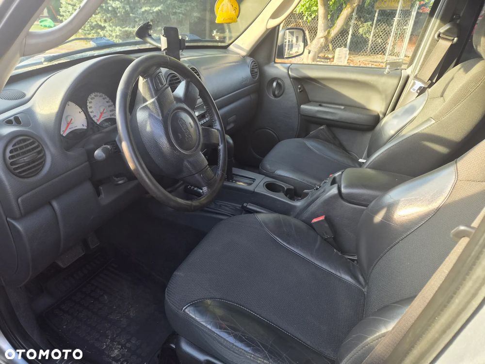 Jeep Cherokee - 5