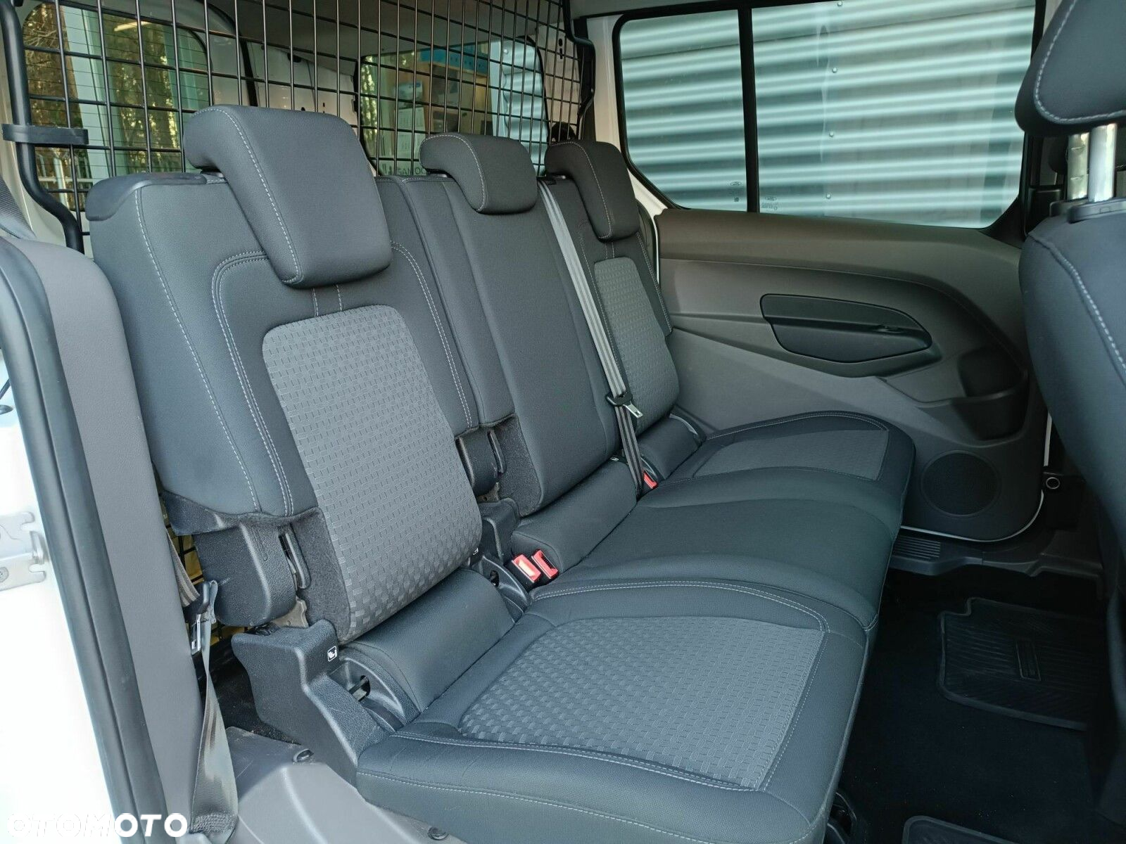 Ford Transit Connect - 25