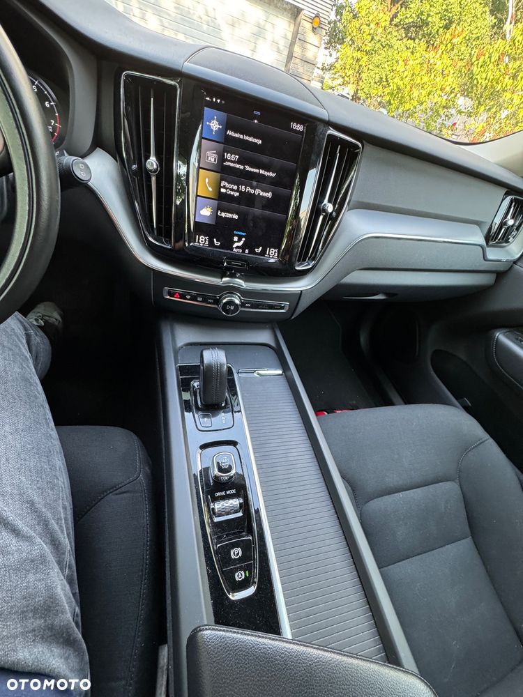 Volvo XC 60 B4 B Geartronic Momentum Pro - 19