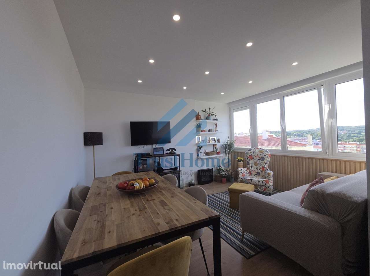 T1+1 totalmente remodelado e arrecadação com 23,5m2 e vista... - Grande imagem: 2/23