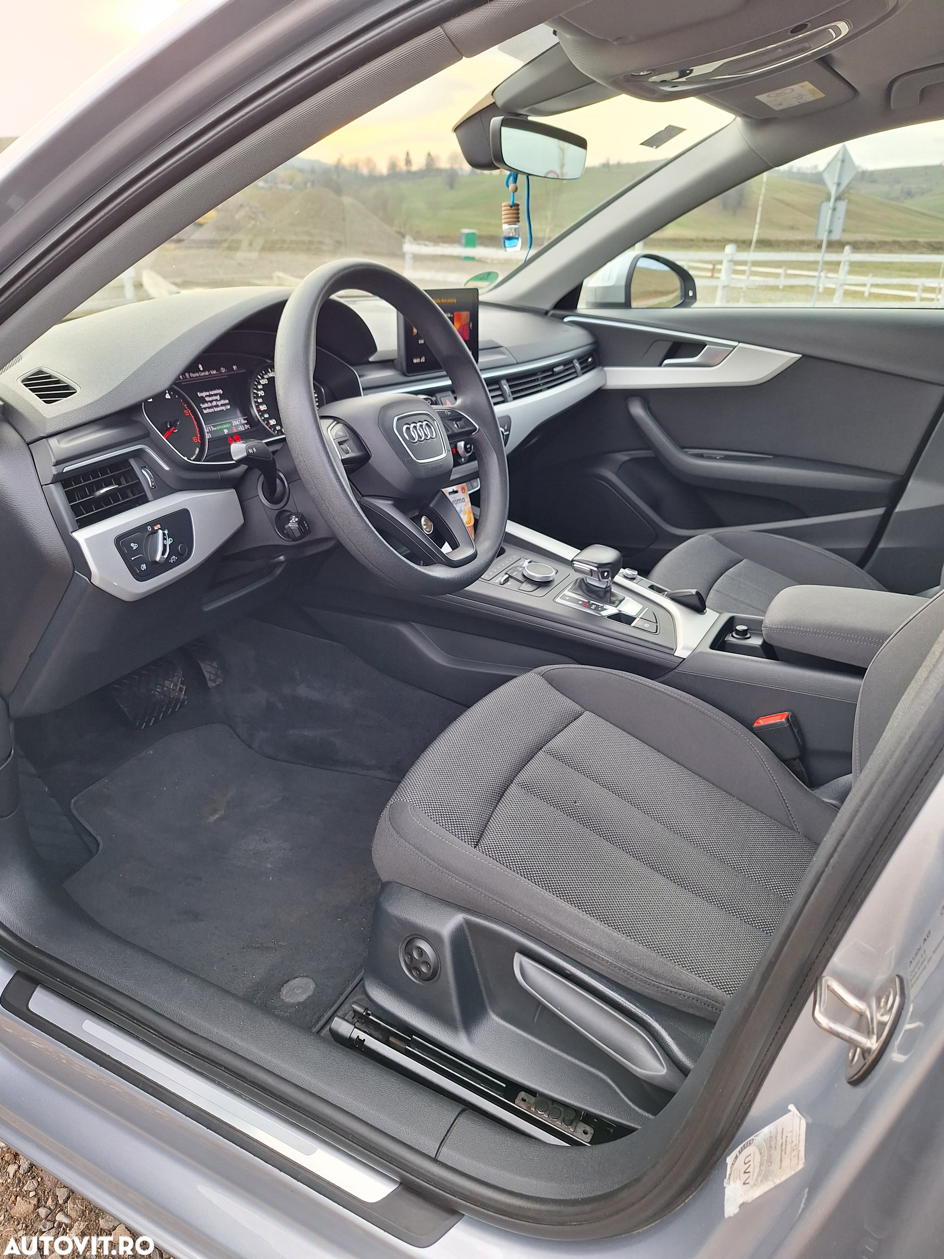Audi A4 Avant 2.0 TDI ultra S tronic - 7