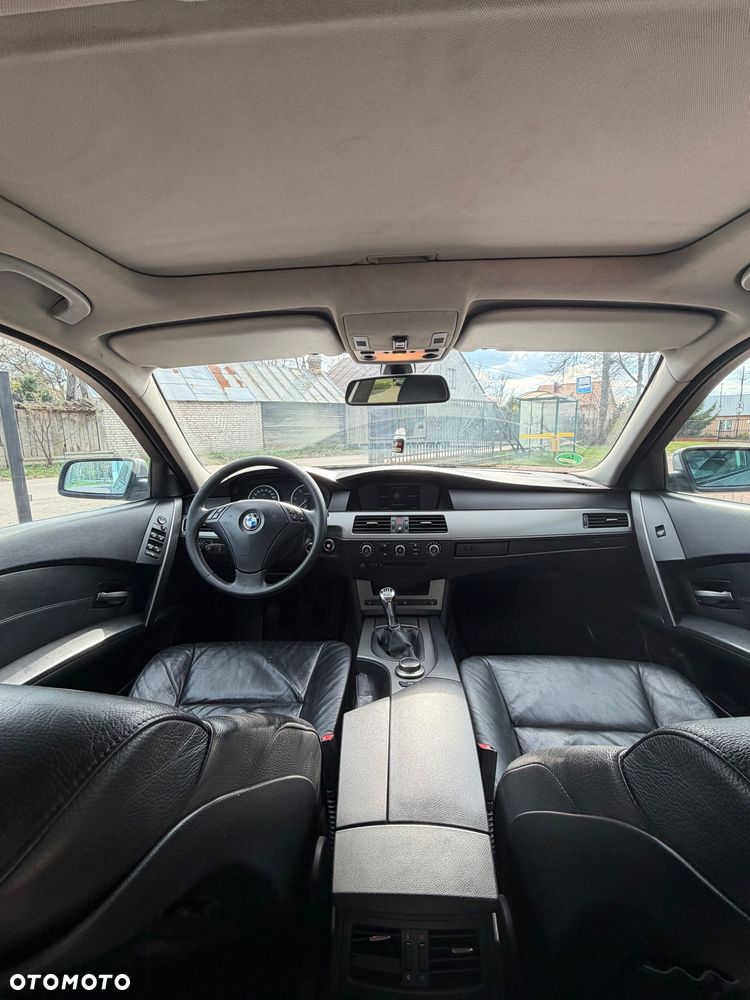 BMW Seria 5 525d - 11