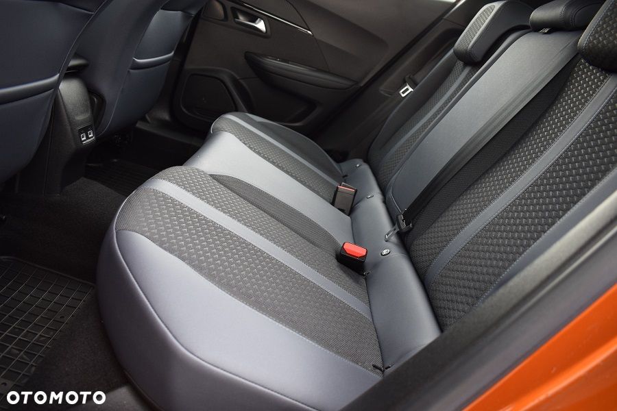 Peugeot 2008 PureTech 130 EAT8 Allure - 9