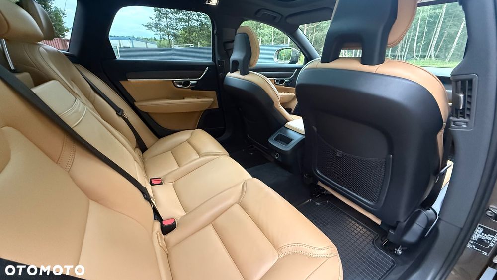 Volvo V90 Cross Country D4 AWD Pro - 14