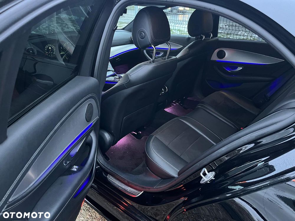 Mercedes-Benz Klasa E 220 d 9G-TRONIC - 20