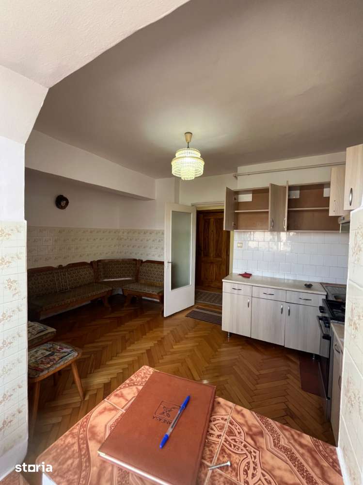 Apartament 4 camere 2 bai Central - Imagine principală: 5/13