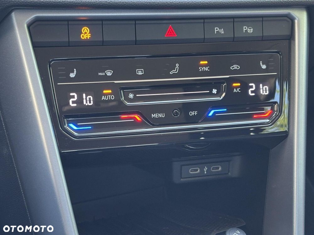 Volkswagen T-Roc 1.5 TSI Life - 27