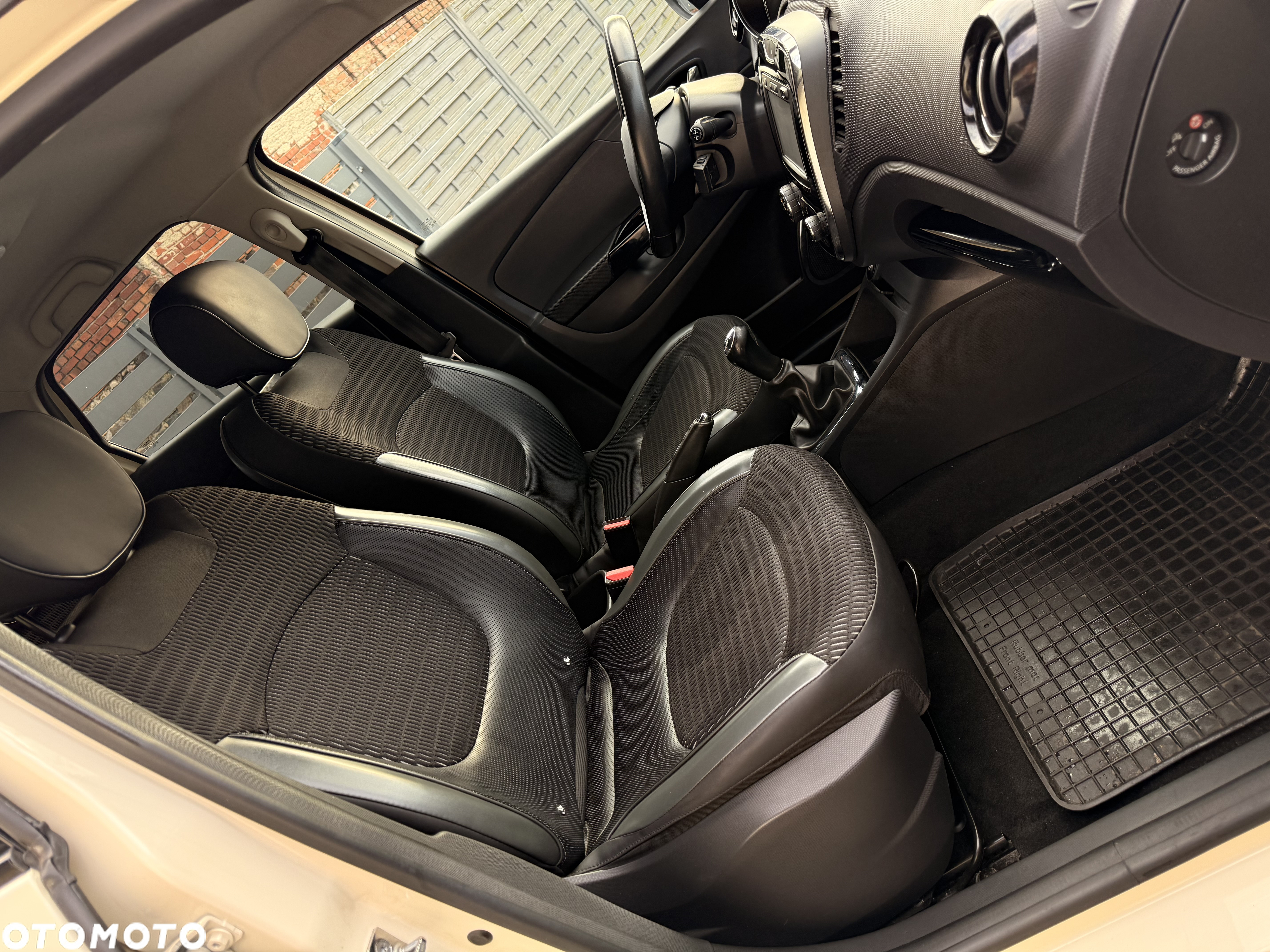 Renault Captur - 15