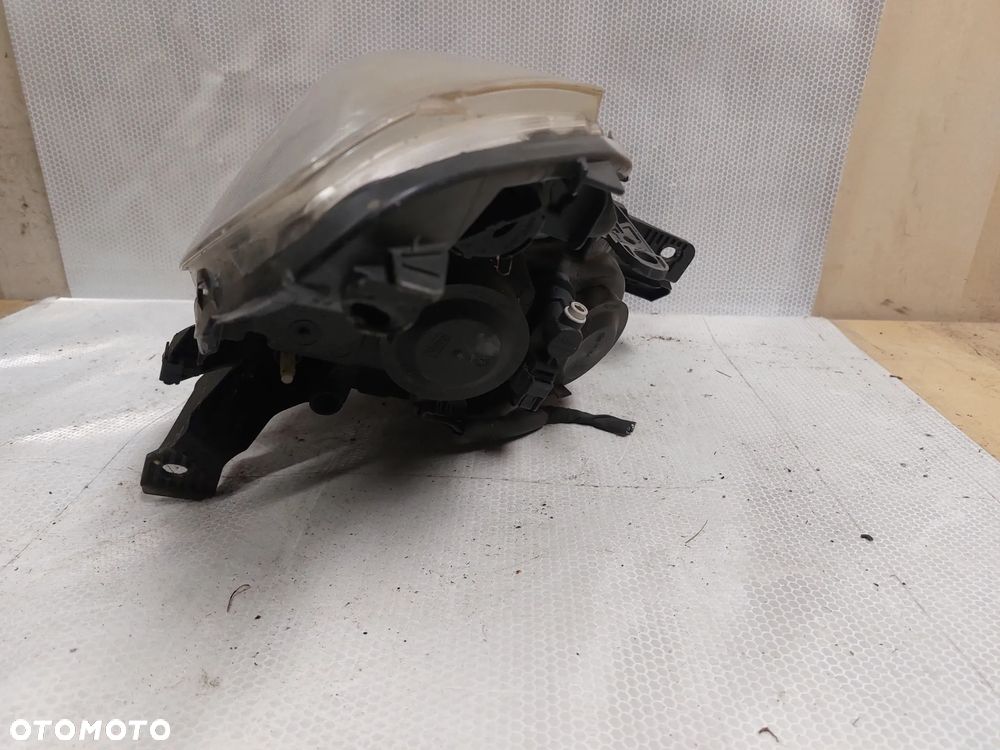 .  LAMPA PRZOD PRZEDNIA LEWA RENAULT CLIO 3 LIFT - 4