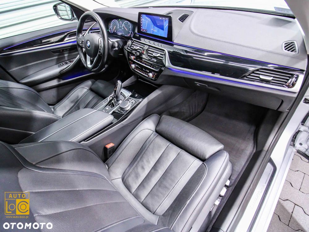 BMW Seria 5 520d xDrive Touring Luxury Line - 9